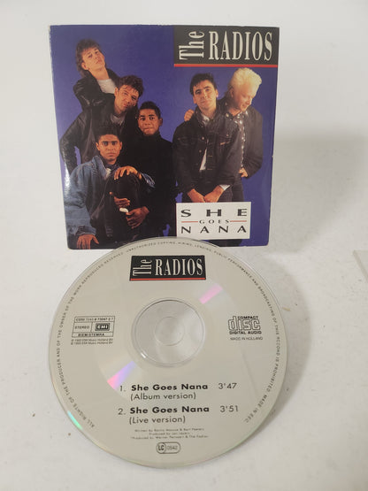Radios: She goes Nana CD Single