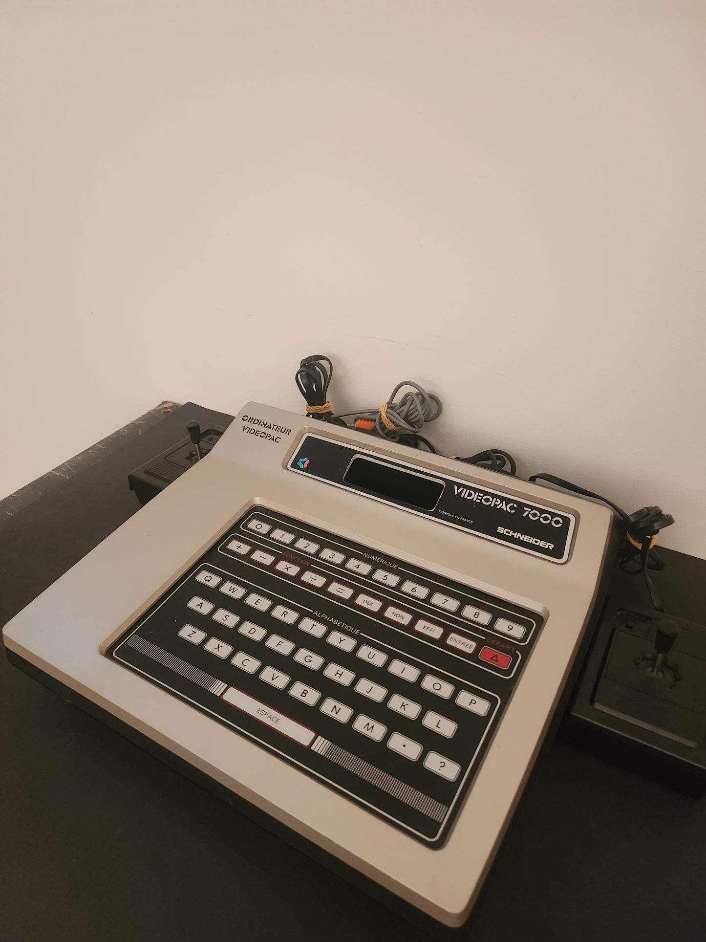 Philips Videopac G7000 + 2 Controllers