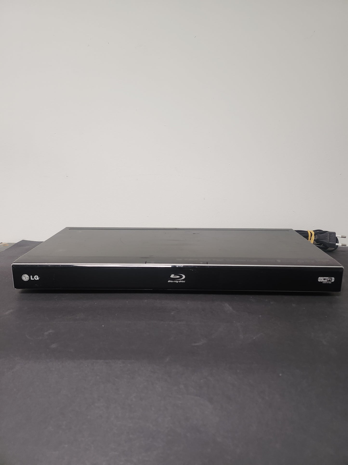 LG BD-570 Blu-Ray-Speler