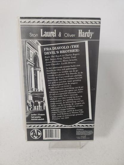 Laurel & Hardy Deel 17 Fra Diavolo VHS