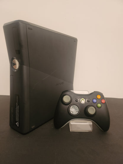 Zwarte Xbox 360 Slim 250gb + Controller