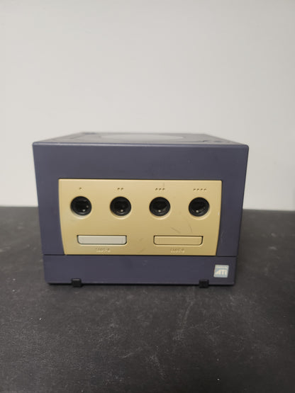 Paarse Nintendo Gamecube + Orginele Zwarte Controller
