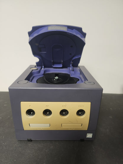 Paarse Nintendo Gamecube + Orginele Zwarte Controller
