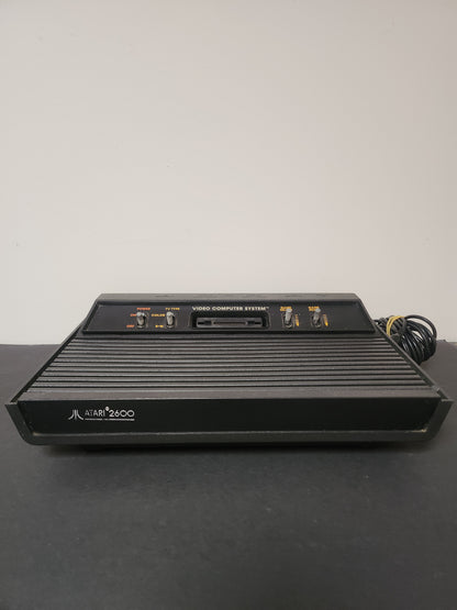 Atari 2600 Console met Originele Controller en Adapter