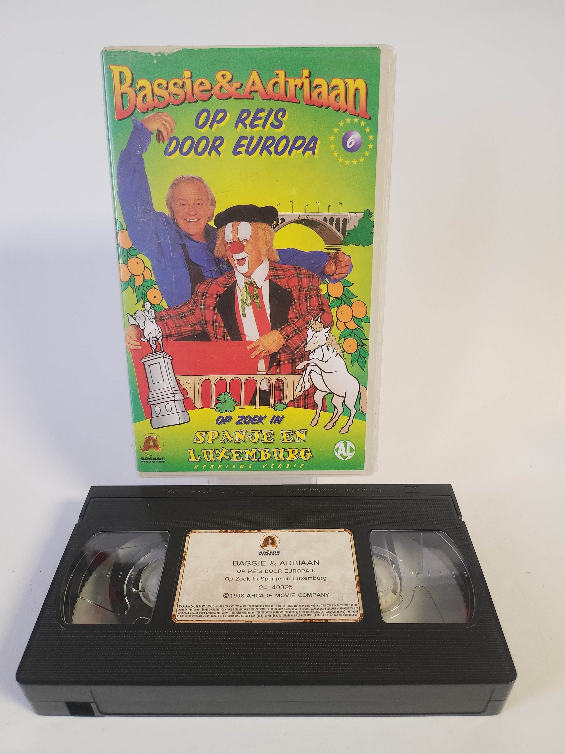 Bassie & Adriaan op Reis door Europa 6 VHS - Feniks Gameshop