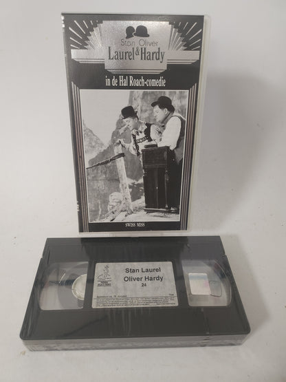 Laurel & Hardy Deel 24 Swiss Miss Geseald VHS