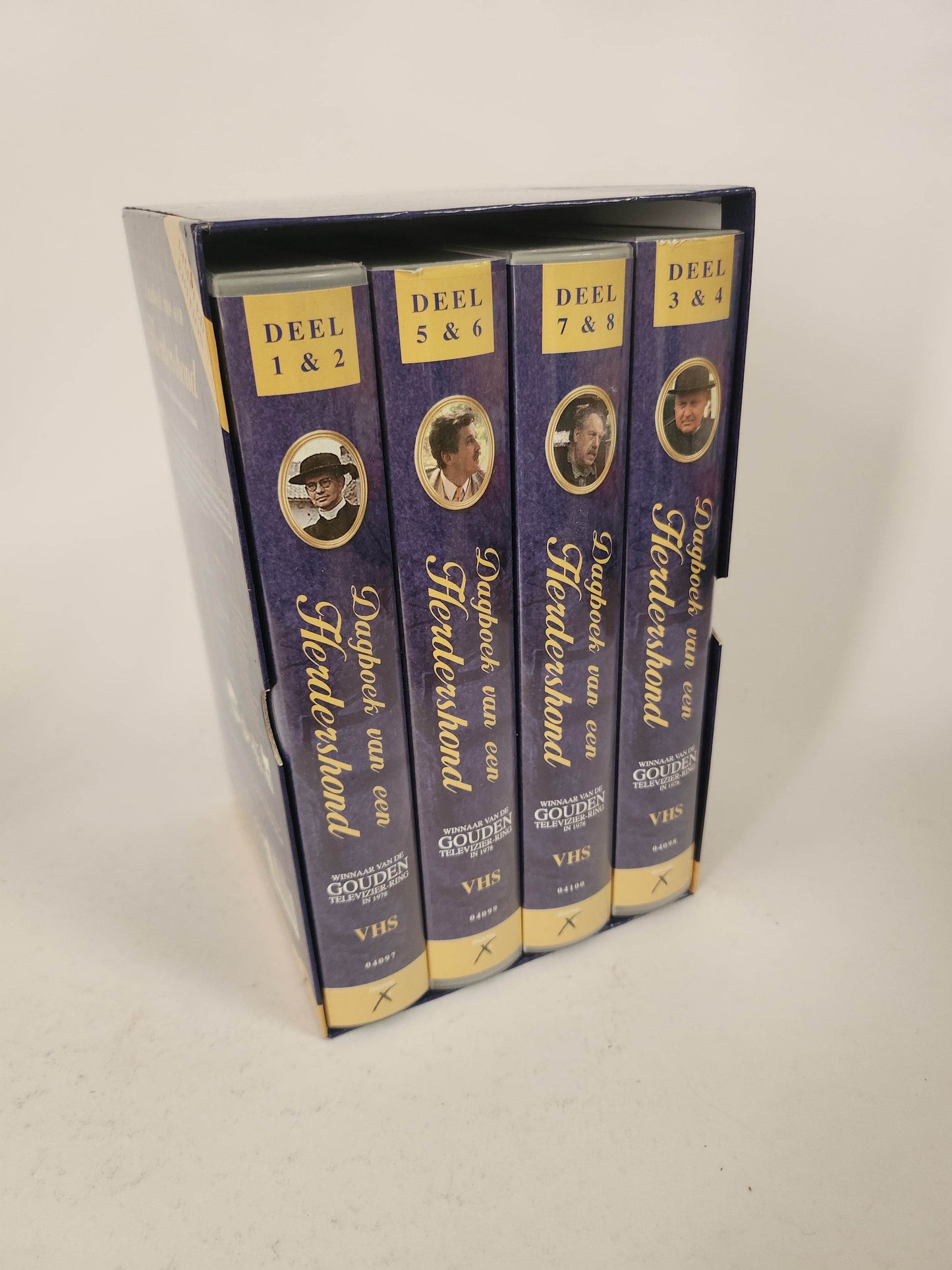 Dagboek van een Herdershond 4 Box VHS - Feniks Gameshop