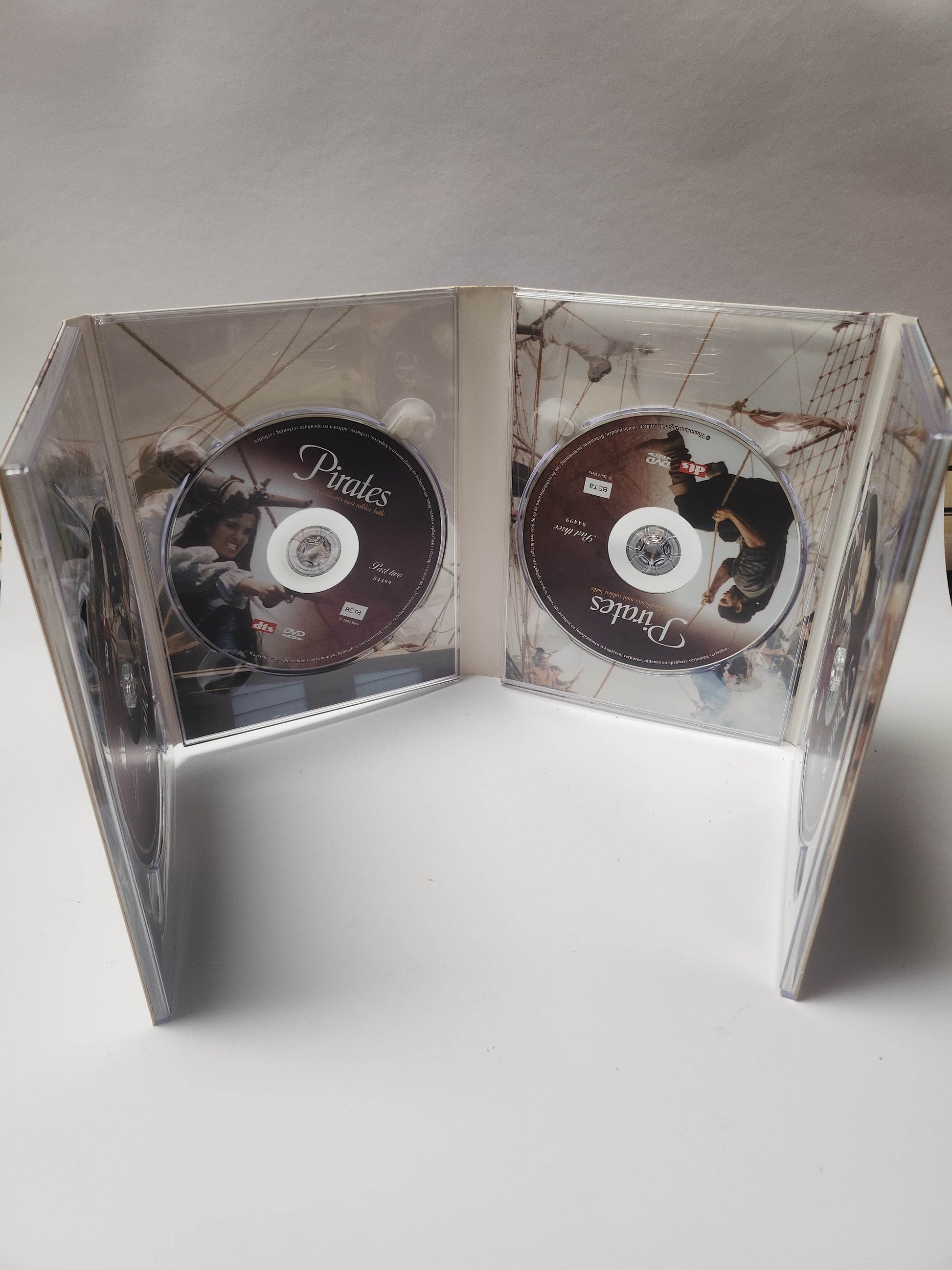 Pirates the Caribbean's most Ruthless Battle 4 Box DVD - Feniks Gameshop