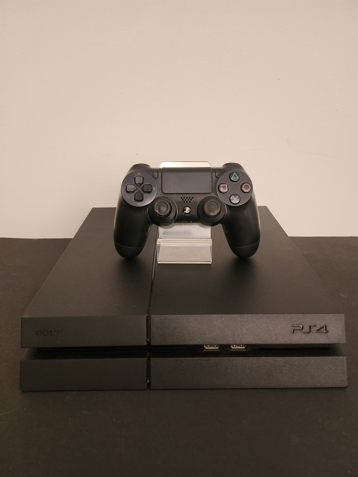 Playstation 4 1 TB inklusive original Sony Controller
