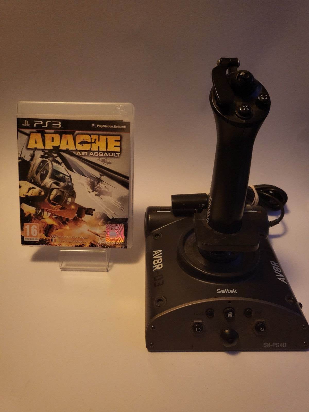 Saitek AV8R Flightstick + Apache voor de Playstation 3 - Feniks Gameshop