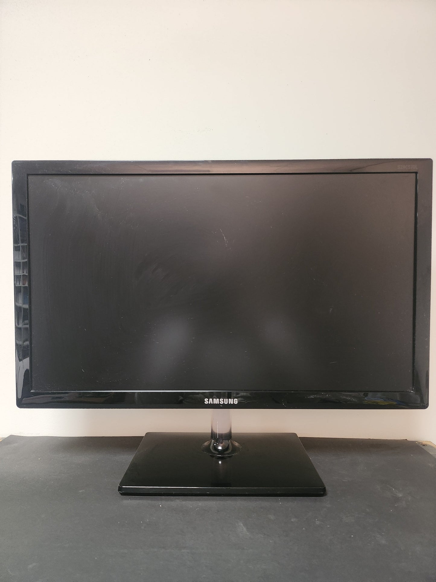 Samsung LS24C570 Monitor 24 Inch PC Beeldscherm - PC Beeldscherm