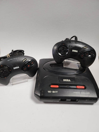 Sega Mega Drive II 16-bit met 2 controllers en alle kabels - Feniks Gameshop
