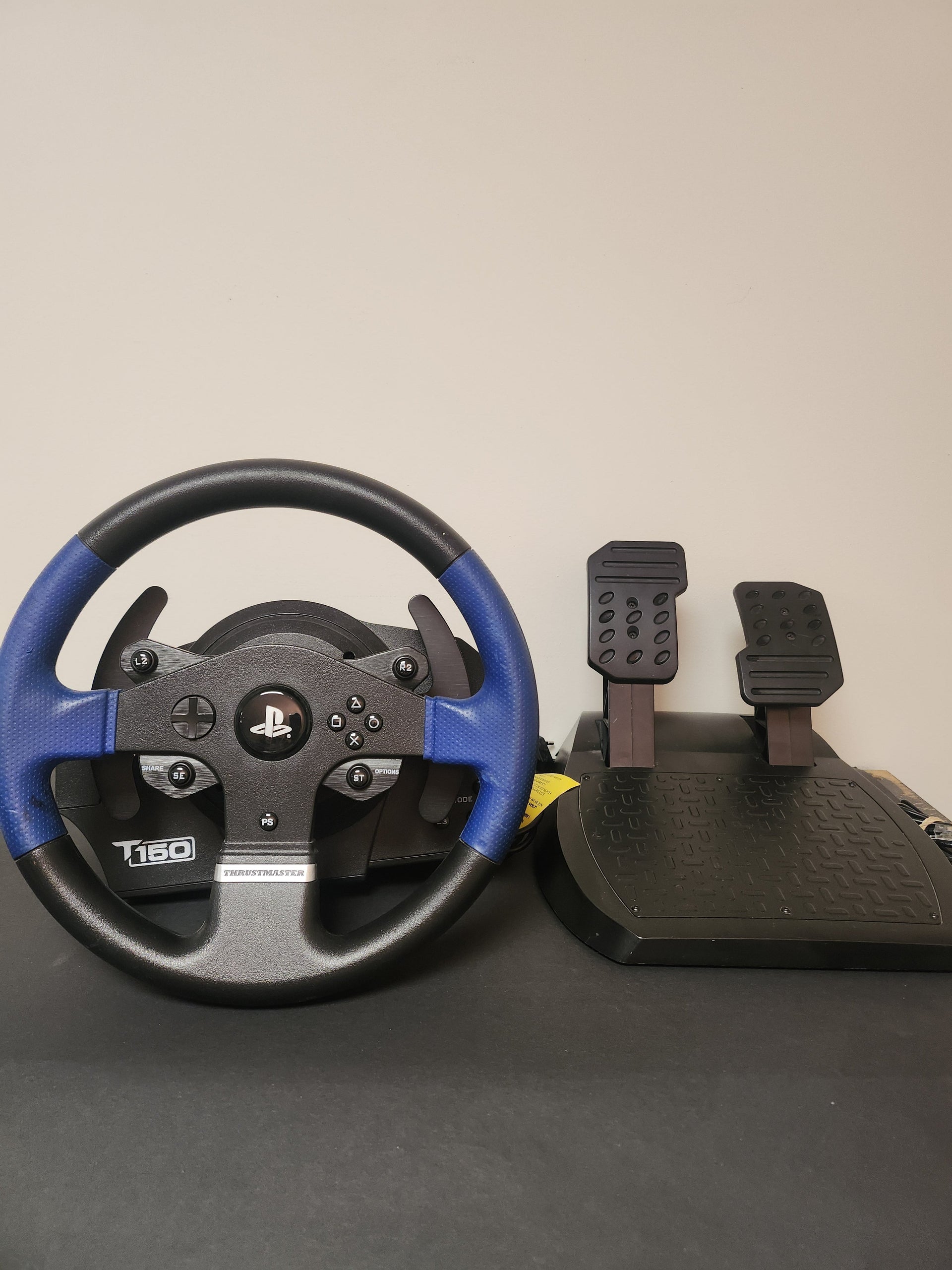 Thrustmaster T150 Stuur + Pedalen Playstation 3/ Playstation 4/ PC – Feniks Gameshop