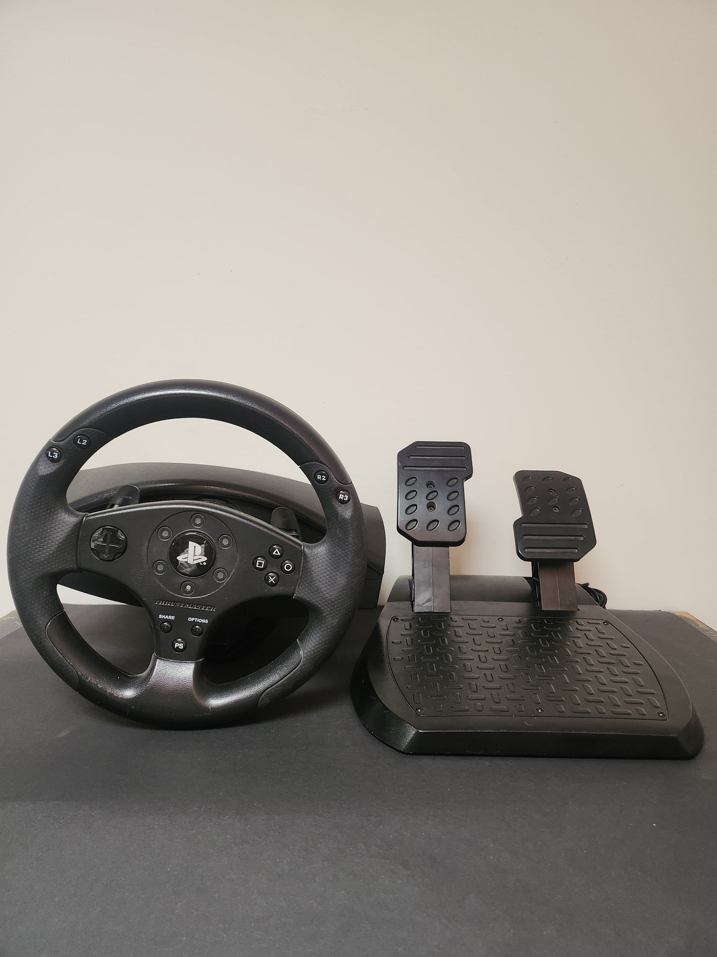 Thrustmaster T80 Stuur + Pedalen Playstation 3/ Playstation 4 - Playstation 3 Accessoires