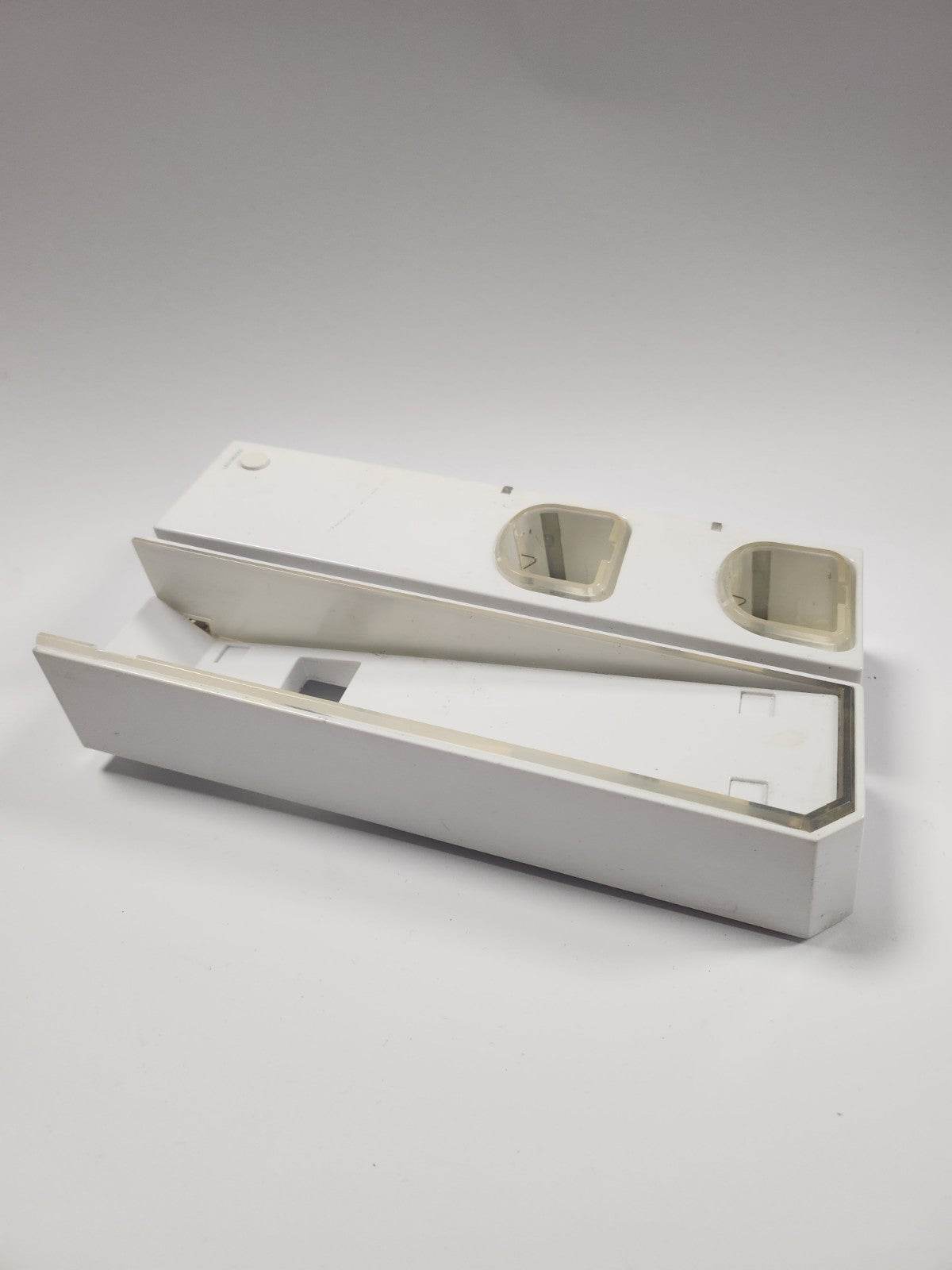 Vertical Stand met Dualcharger en LED Nintendo Wii - Feniks Gameshop