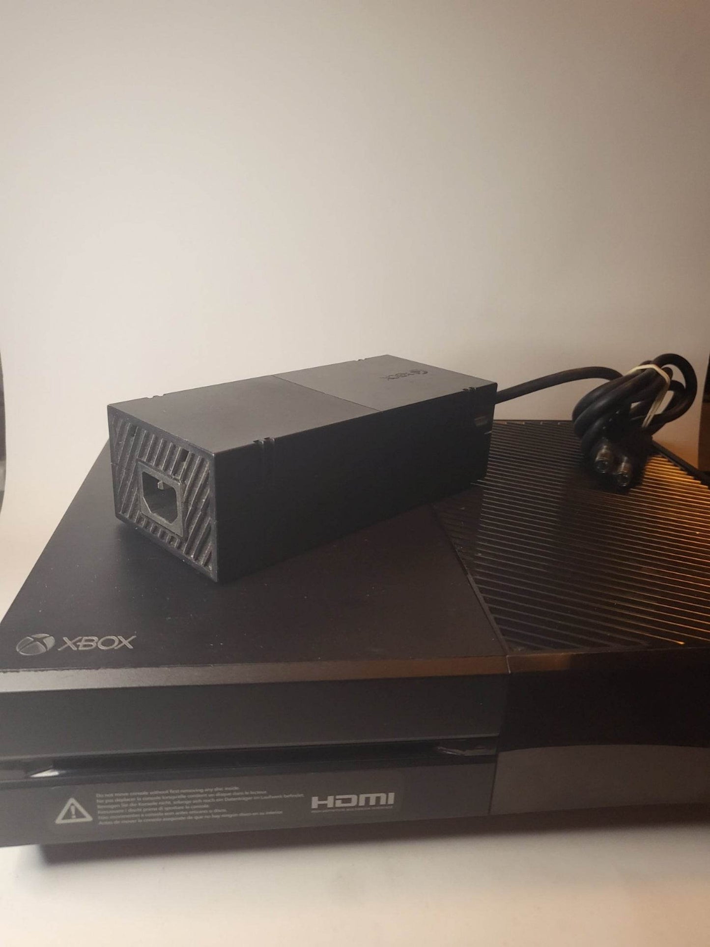 Xbox One Model 1540 (1TB) - Feniks Gameshop