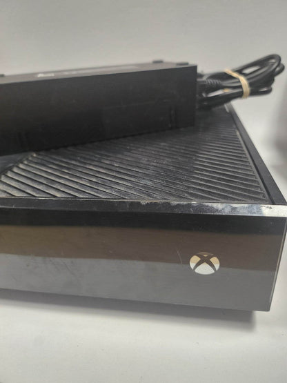 Xbox One Zwart (model 1540) 500gb met adapter. - Feniks Gameshop