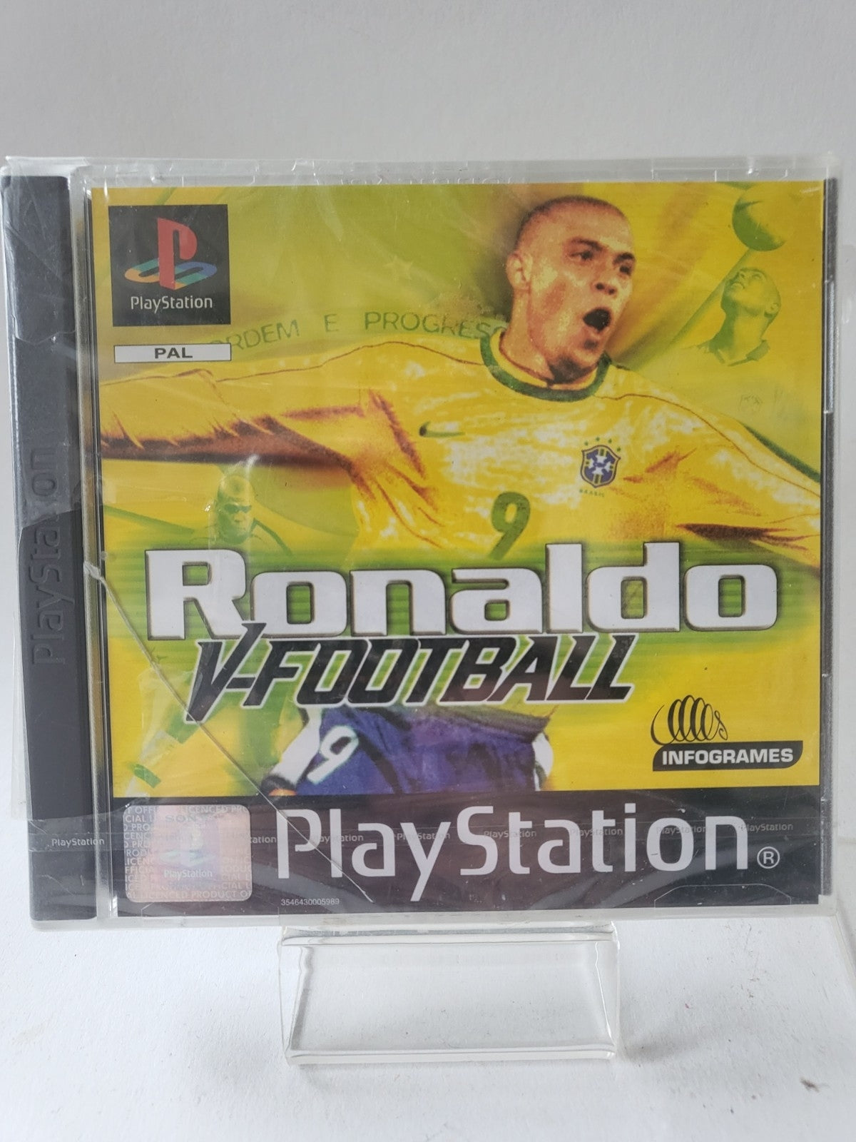 Ronaldo V-football geseald Playstation 1