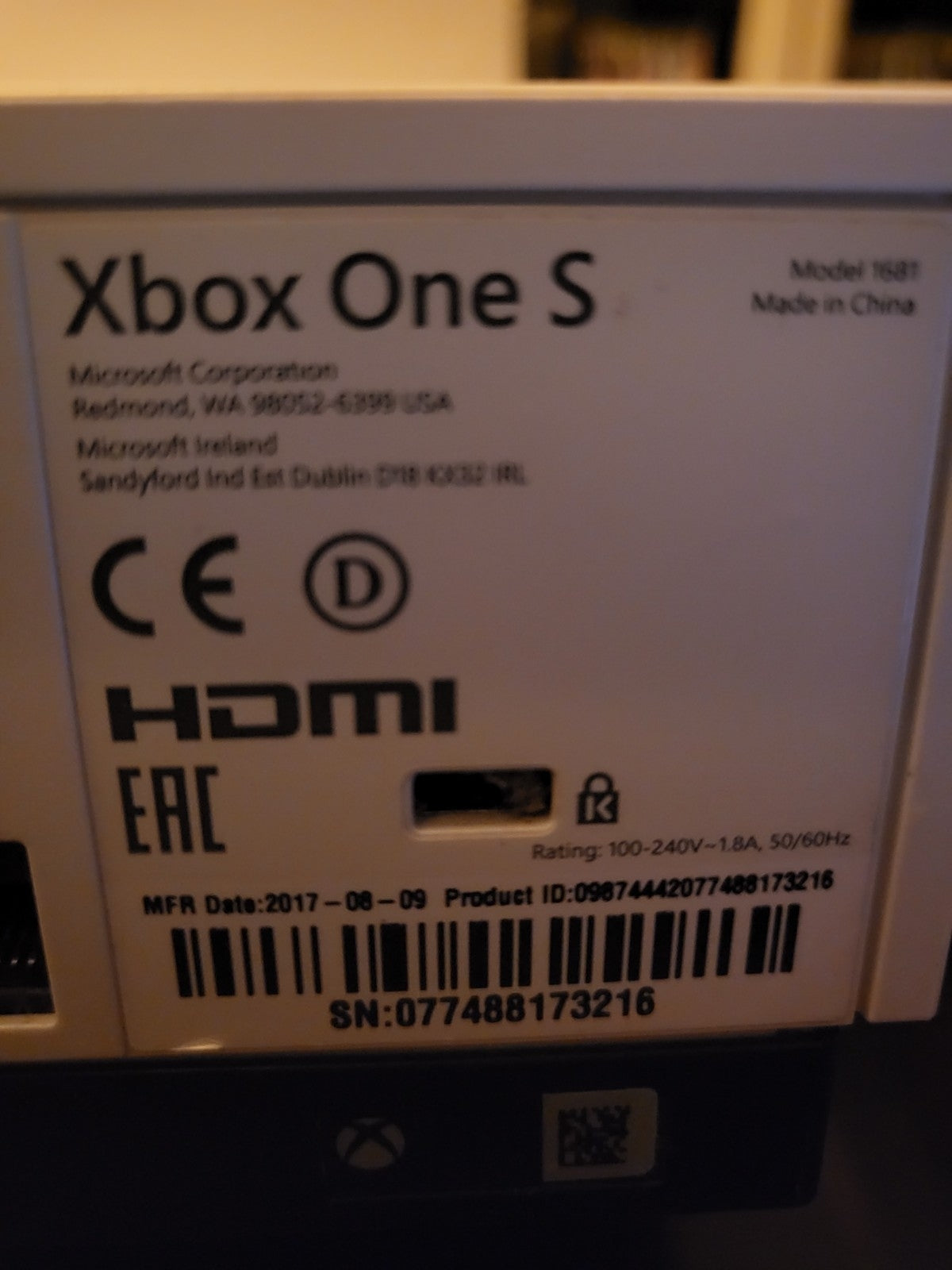Xbox One S met controller