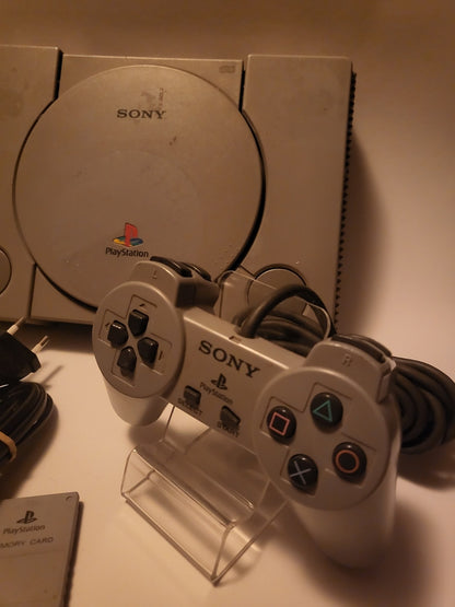 Playstation 1 Console met 1 controller en alle kabels