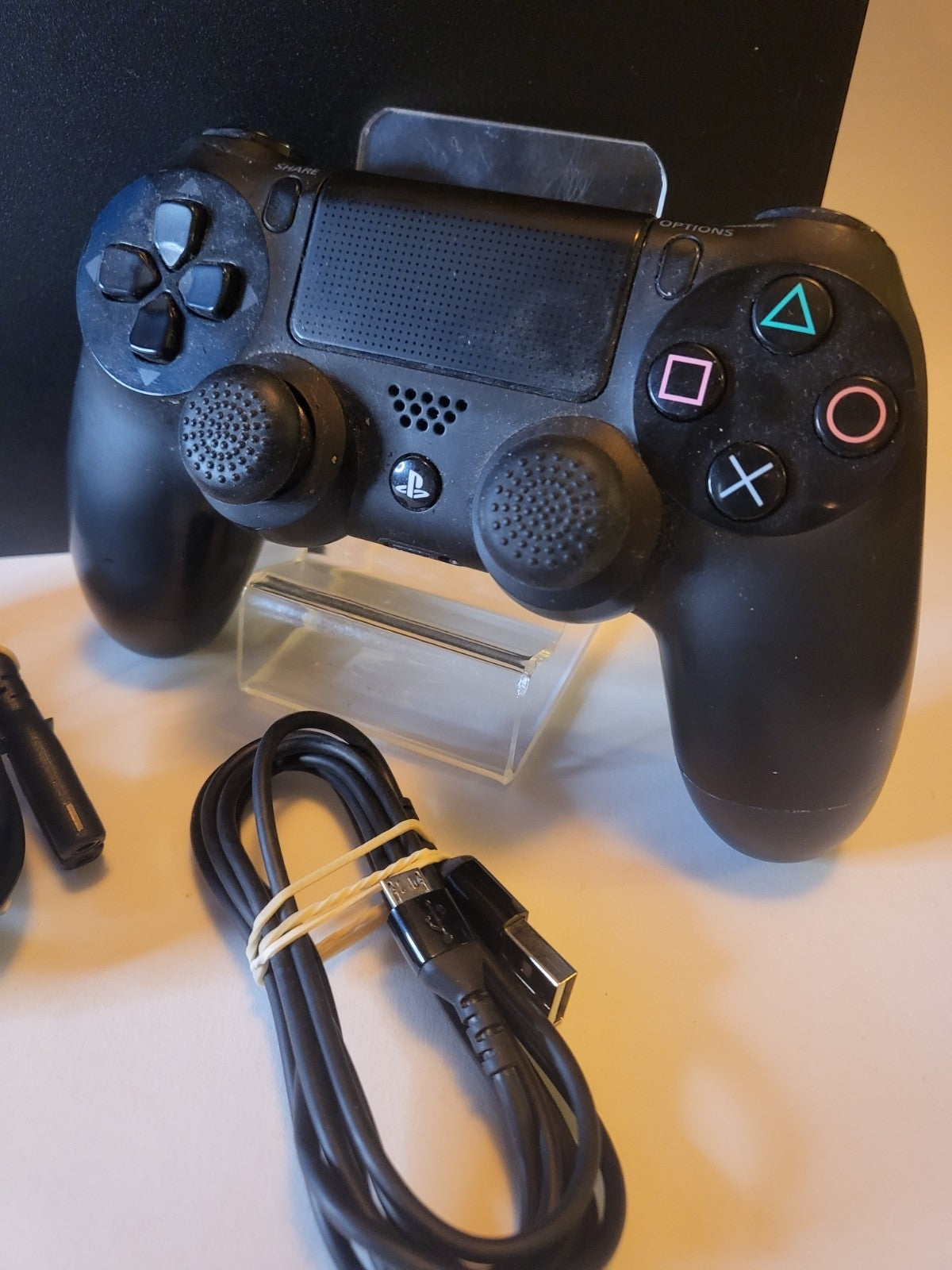 Playstation 4 Zwart 500gb met 1 controller en alle kabels