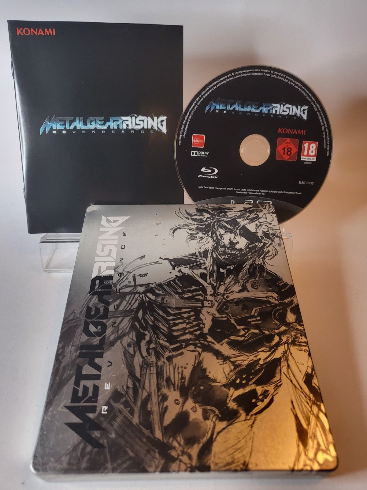 Metal Gear Rising Revengeance Steelcase Playstation 3