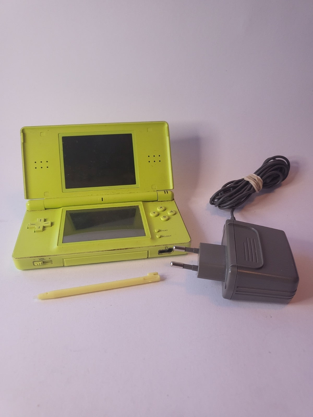 Nintendo DS Lite Green met Touchpen en oplader