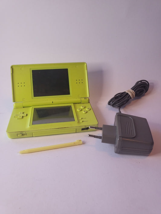 Nintendo DS Lite Grün mit Touchpen und Ladegerät