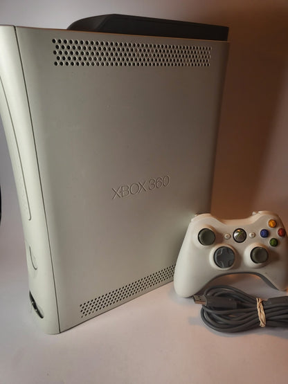 Witte Xbox 360 Pro (60gb) met 1 controller en alle kabels