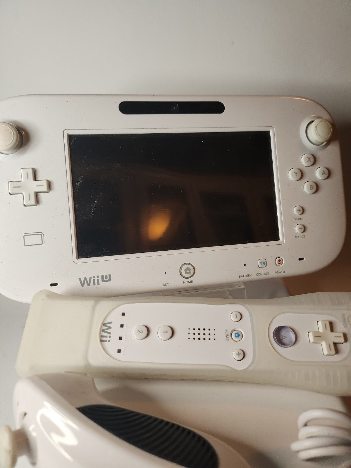 Komplettes Wii U Set weiß 8GB
