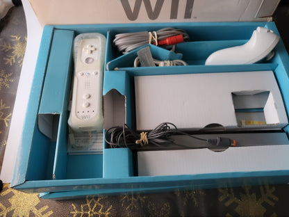 Komplette Wii-Box inklusive Wii Sports
